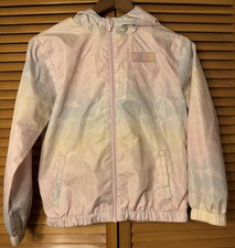 Girls 12-14 Puma Zip Up Jacket With Hood and Pockets. Inside Lining Is A Mesh.