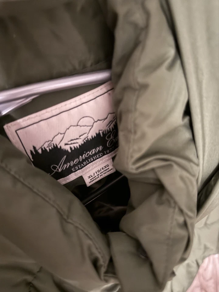 AMERICAN EAGLE CHALECO ACOLCHADO Verde con Capucha Otoño/Invierno Para Hombres XL Cierre a Presión y Cremallera  Foto 3 de 3