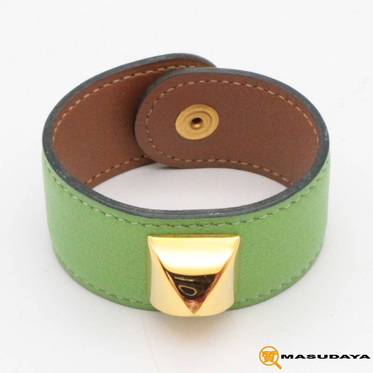 Elegant HERMES Medor Bracelet in Timeless Design