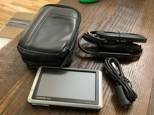 Garmin Navi 1350 You Get The Garmin /Bundle Preowned Comes In Eddie Bauer Case