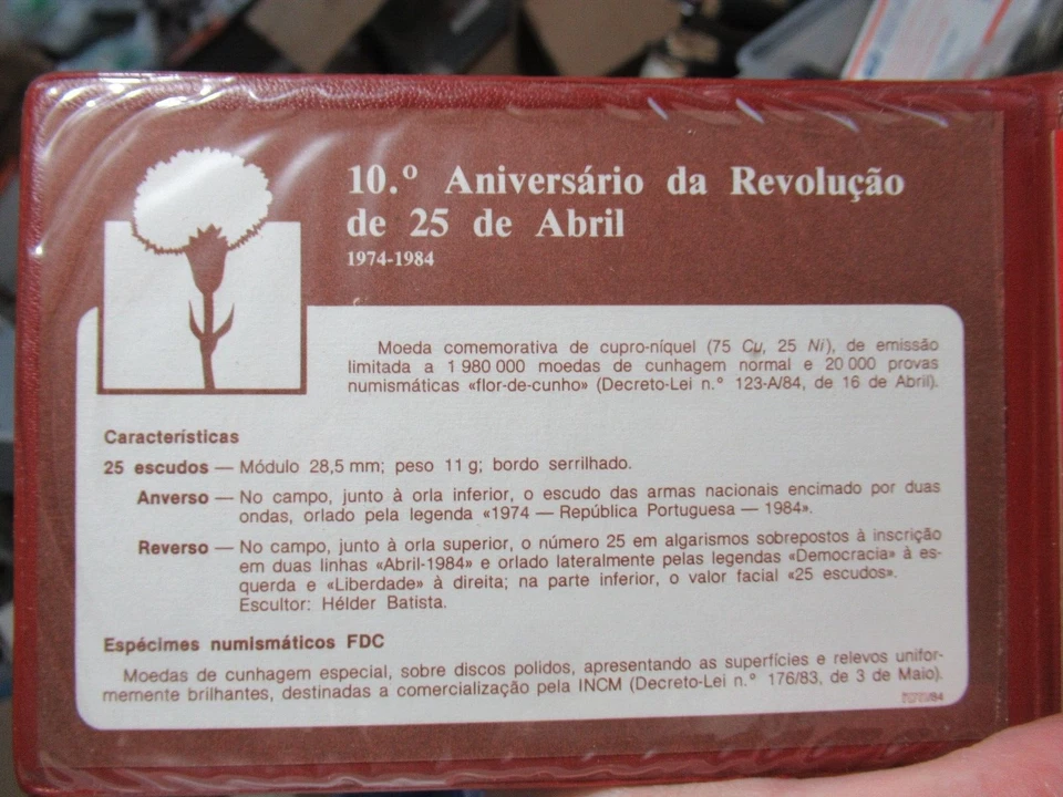 1984 Portugal 25 Escudos Coin, 10th Anniversary of Carnation Revolution IN CASE - Image 4 of 4