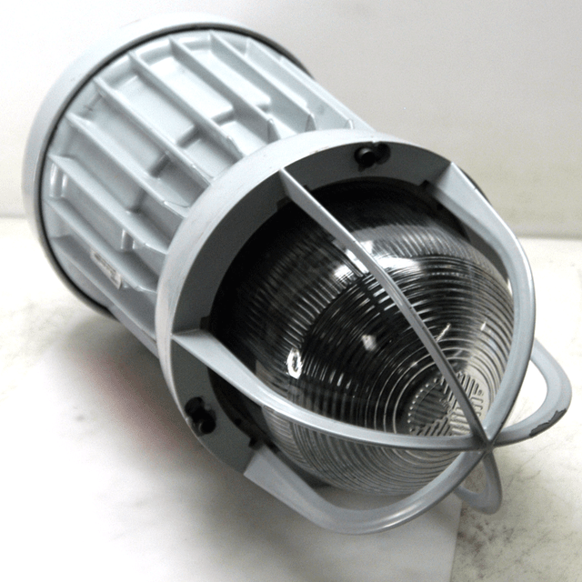 Cooper Crouse Hinds Industrial Evma42101 Mt Explosion Proof Hid Cooper Crouse Hinds Industrial Evma42101 Mt Explosion Proof Hid Fixture 100w