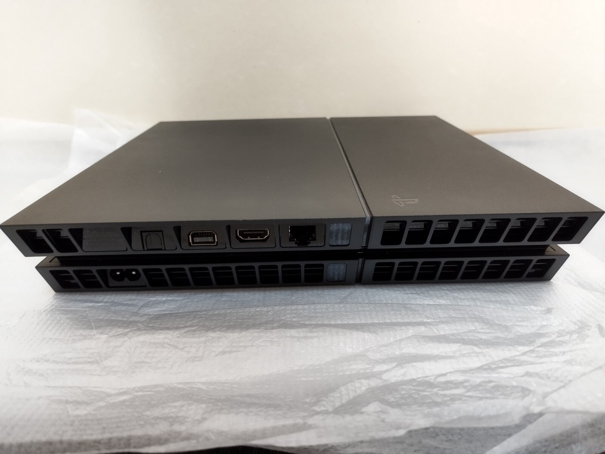 Sony PlayStation 4 PS4 CUH-1200A 500GB Jet Black w/games Excellent