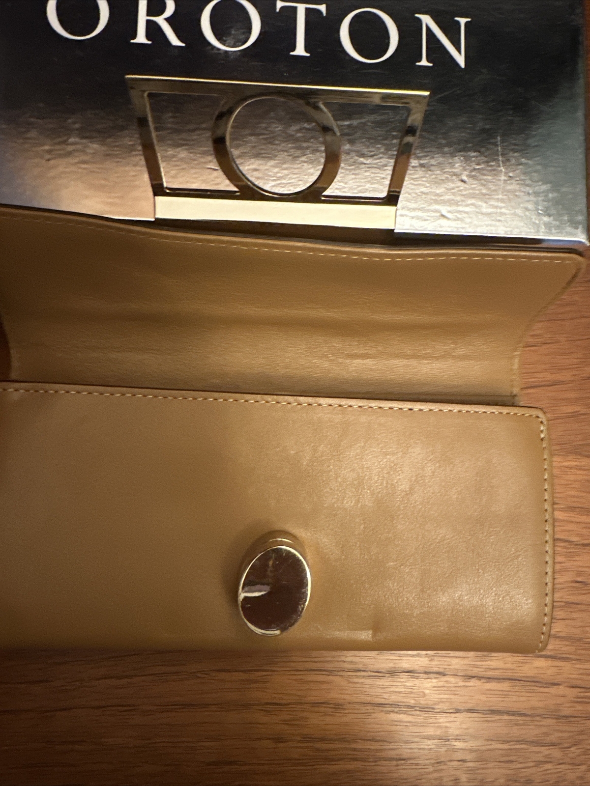 Oroton Tan Leather Slim Clutch Wallet With Turnlock EUC eBay