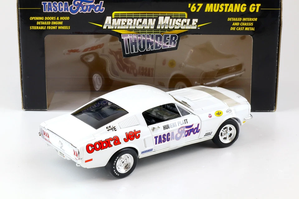 1:18 ERTL Tasca 1967 Ford Mustang GT Coupe Cobra Jet SS/E Hubert Platt Bianco - Immagine 3 di 4