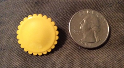 Flower JHB BUTTONS #18373 YELLOW FLOWERS--SHANK--7/8