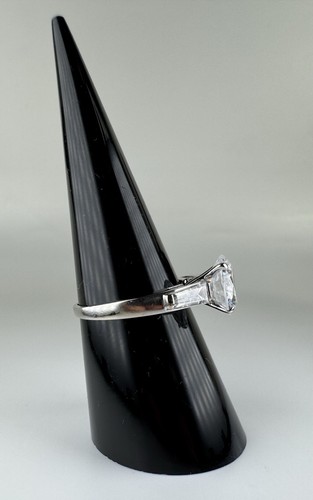 14k White Gold CZ Solitaire & Baguettes Engagement Ring Sz.7 Wedding Anniversary - Picture 9 of 13