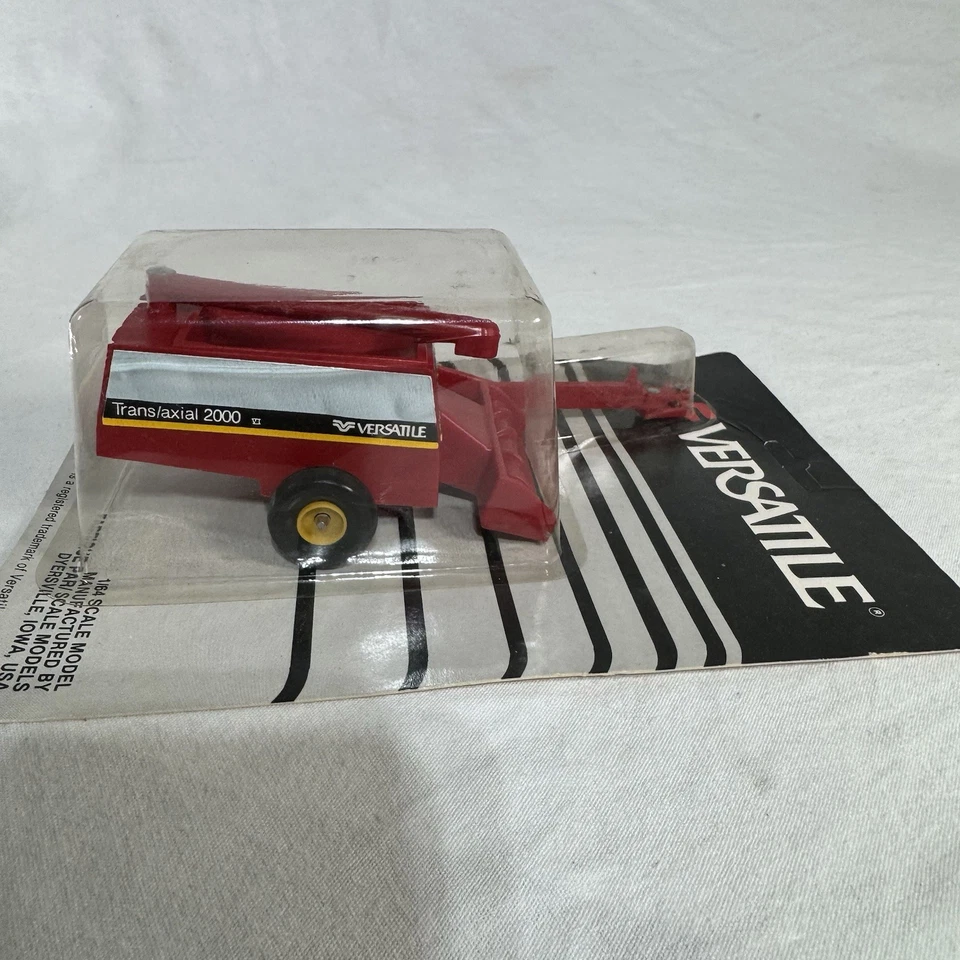 VTG NOS Versatile Ford New Holland Red Trans/axial 2000 1:64 NEW Unpunched Card - Image 4 of 4