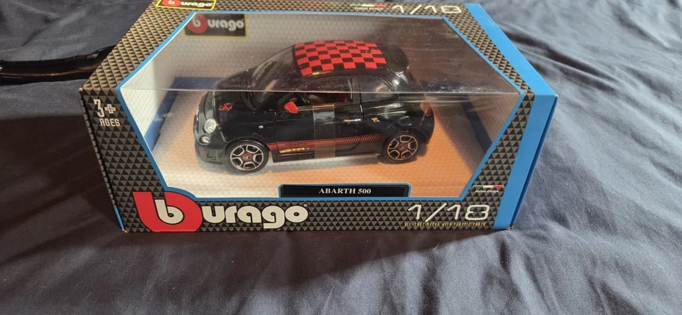 Fiat 500 Abarth (2008) scala 1/18 Bburago Burago - Immagine 4 di 4