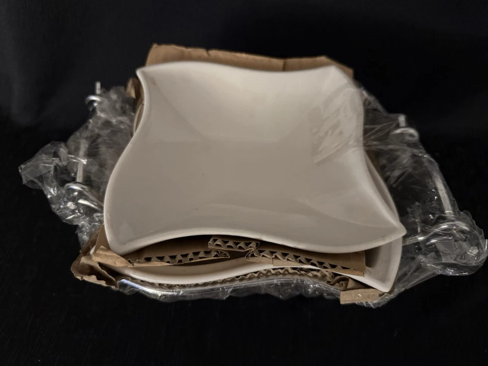 SIENNA by GODINGER White Ceramic Covered Chafing/Casserole Dish & Metal Stand - Image 2 of 4