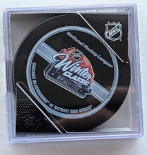2009 NHL WINTER CLASSIC Official GAME Hockey Puck - BLACKHAWKS vs RED WINGS
