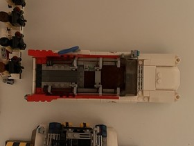 LEGO 21108: Ghostbusters Ecto-1 with box and manual mostly complete