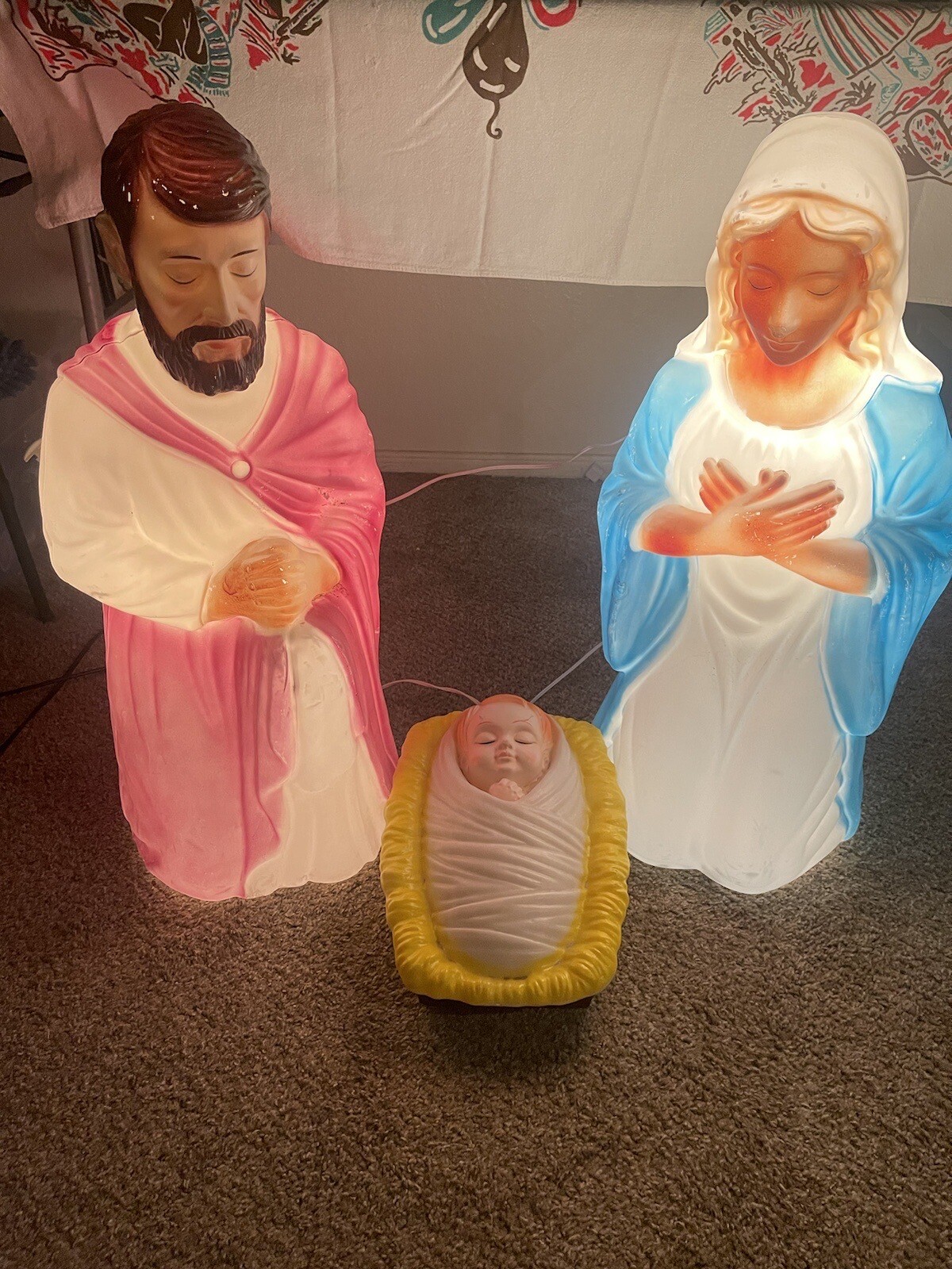 Vintage Mary Joseph Jesus 3 Piece Blow Mold Nativity Set Outdoor