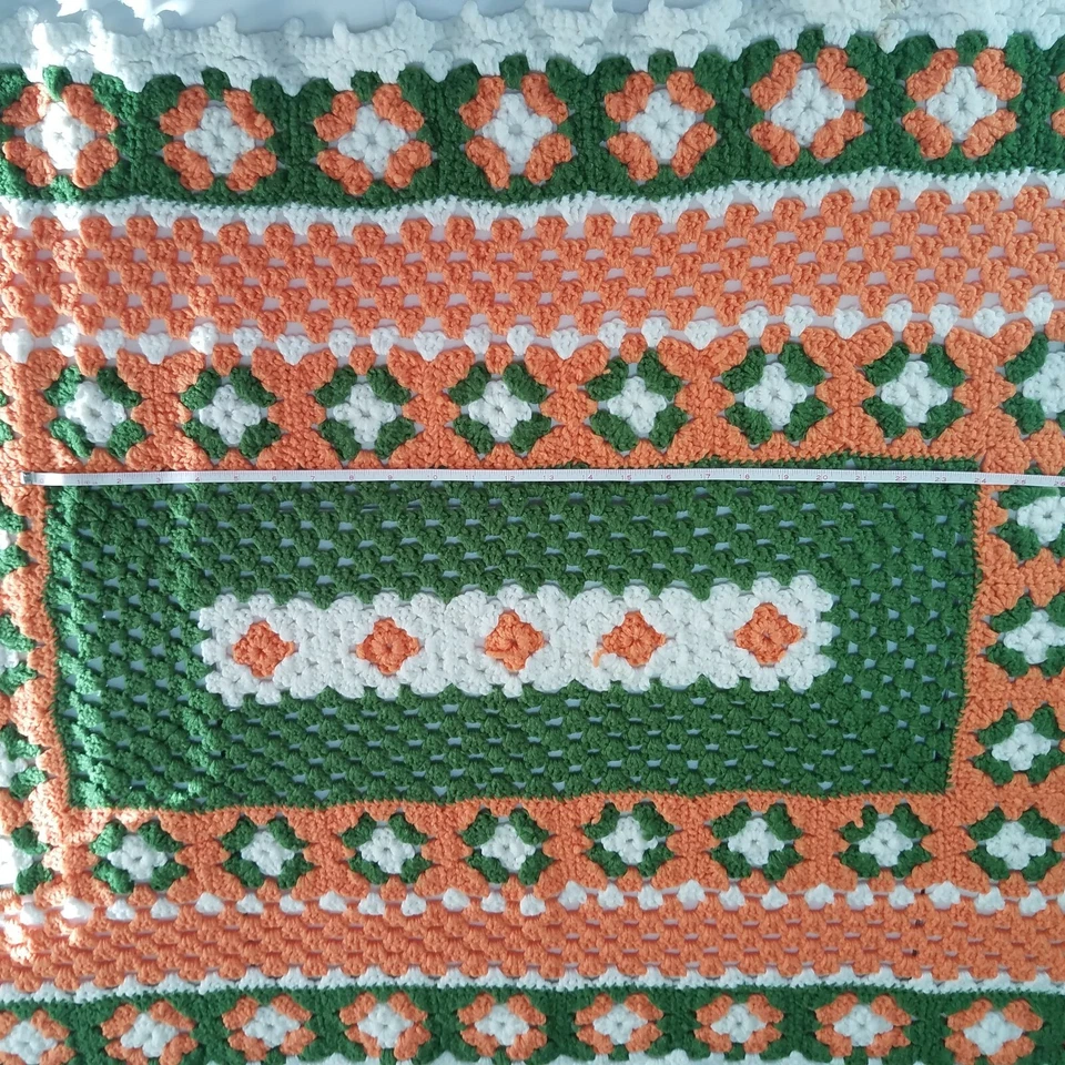 Borde cuadrado vintage de ganchillo artesanal abuela regazo afgano 47" x 31" rosa verde Foto 3 de 4