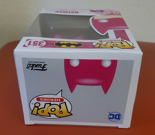 Batman: Breast Cancer Awareness Batman - DC Heros Funko Pop! Vinyl Figure - Picture 6 of 7