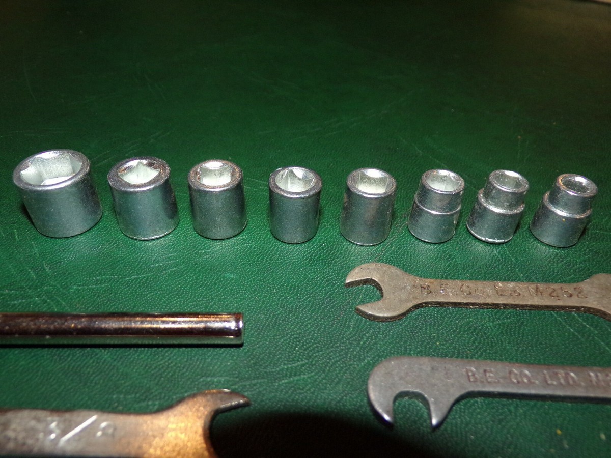 Lot D'Outils Anciens – Clés Plates, Clés à Œil Et Douilles – Mécanique Rétro