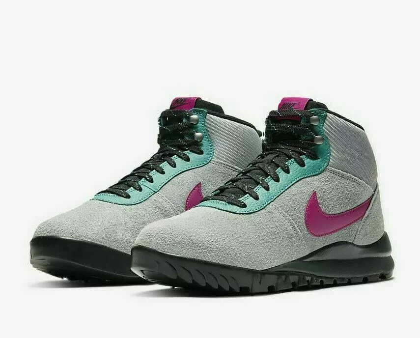 Nike hoodland men's top water resistant hiking shoes