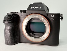 Sony Alpha A7 II 24.3MP Mirrorless Camera + accessories - Excellent condition