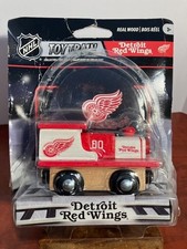 NHL Detroit Red Wings Wooden Toy Train NEW Bubble Separating From Card