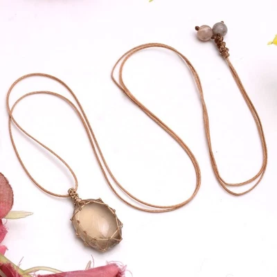 USHAQGEMS Handgefertigte Natürliche Smoky-Quartz Boho Makramee Anhänger Kette - Bild 1 von 4