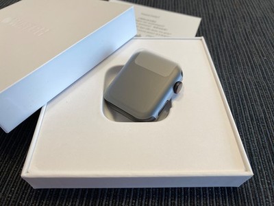 NEU! Apple Watch Series 6 NIKE 44mm Spacegrau Aluminiumgehäuse (GPS + Cellular)