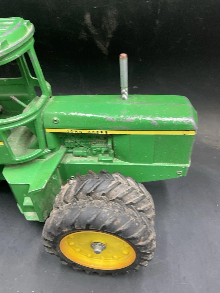 Modelo de tractor agrícola John Deere 4x4 1/16 - años 70 Foto 4 de 4