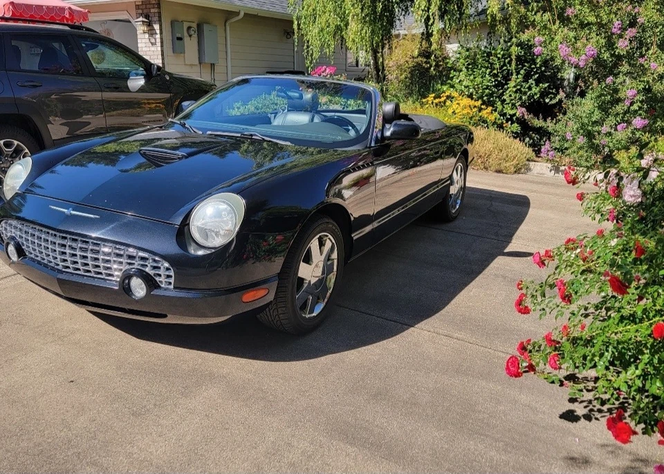 2002 Ford Thunderbird  - Image 3 of 4