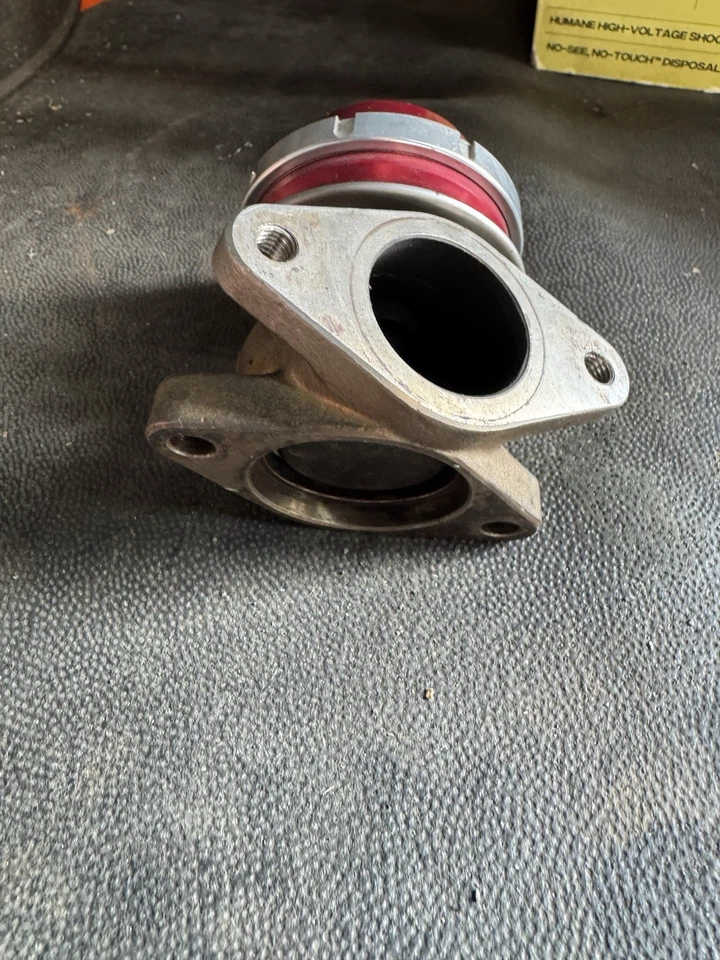 Turbosmart 38mm ultragate Red Like New (Missing Fire Ring) 2 Bolt Flange - Image 4 of 4