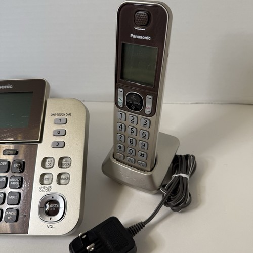 Panasonic KX-TGF352N Rozszerzalny przewodowy/bezprzewodowy system telefoniczny Srebrny 1 ręczny - Zdjęcie 4 z 15