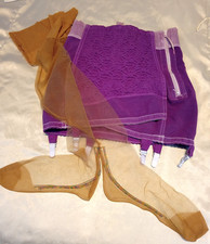 SZ 32 VTG PURPLE OPEN BOTTOM GIRDLE SZ 9X29 VTG FANCY FEET FF NYLON STOCKINGS