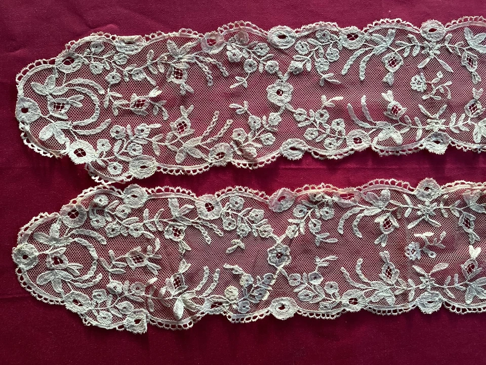 Dentelle ancienne, Barbes de Coiffe en fine dentelle, époque XIXe - Photo 4/4