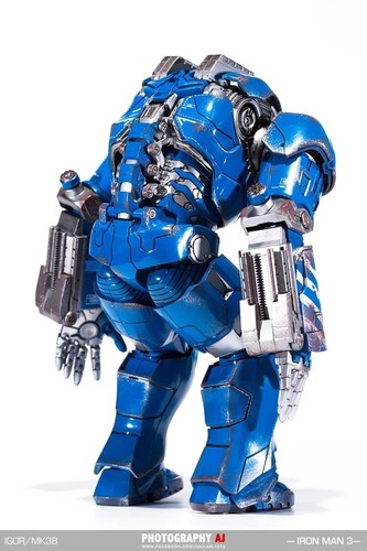 Figura de acción Iron Man Mark38 modelo escala 1/12 súper caja de aleación luz móvil nueva - Imagen 5 de 18