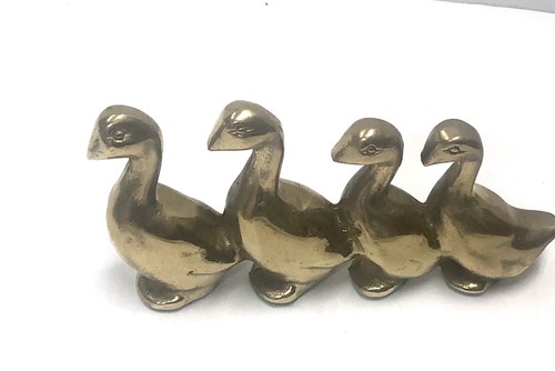 Juego de cuatro patos en fila de latón Taiwán MCM decoración vintage gansos para caminar - Imagen 9 de 13