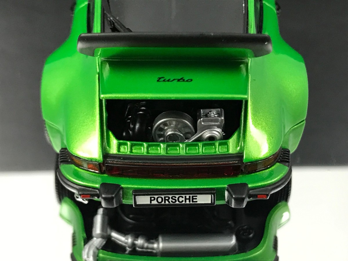 Kyosho Porsche 911 Turbo 1975 Metallic Green with Case and Kyosho Porsche 911 Turbo 1975 Metallic Green with Case and