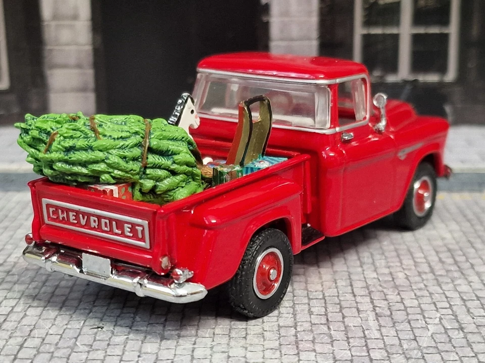 MATCHBOX 1/43 - CHEVROLET 3100 PICKUP 1955 - CHRISTMAS - Immagine 2 di 4