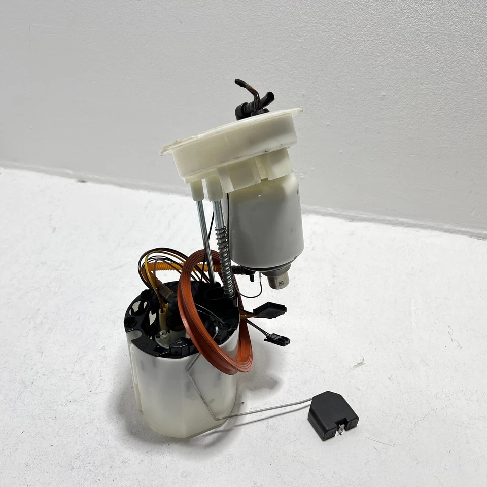 AUDI A6 2012-2018 3,0 L QUATTRO TANQUE GASOLINA UNIDAD BOMBA OEM Foto 3 de 4