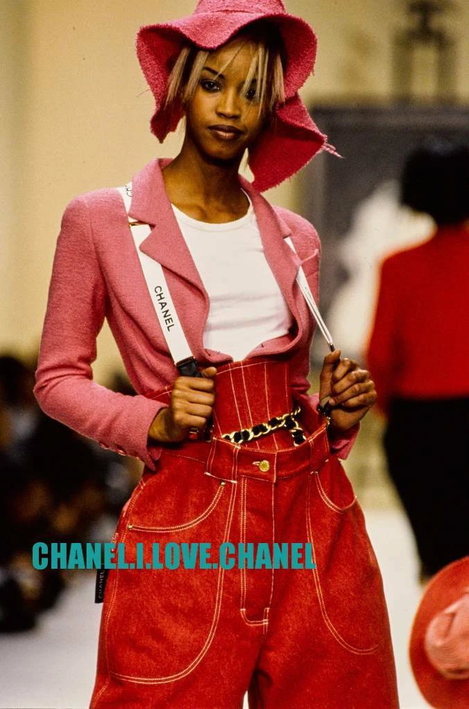 BLAZER GIACCA IN TWEED CHANEL 1995 ICONICA VINTAGE BARBIE ROSA 34 PEZZO DA COLLEZIONE!
