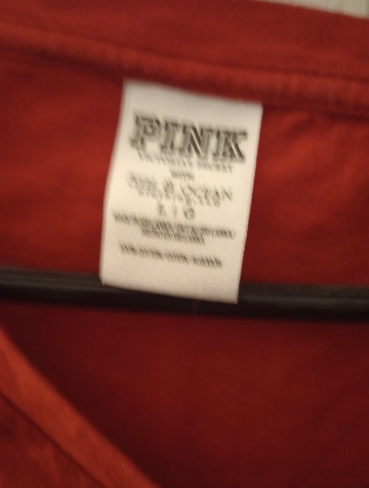 UNLV VICTORIA'S SECRET "ROSA" 5th & Ocean UNLV Grande Usado  Foto 3 de 4