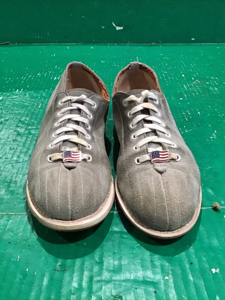 Vintage Linds Woman’s Bowling Shoes Gray Suede Size 10 B Made USA Laces Flag Pin - Imagem 4 de 4