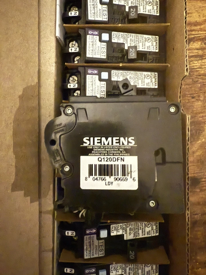 10 PCS Siemens Q120DFN Arc-Fault/Ground-Fault Dual Function Circuit Breaker New - Image 3 of 3