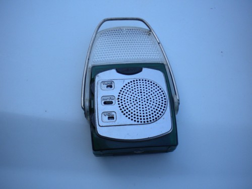 RADIO TRANSISTOR LINTERNA VINTAGE ~ LUCES ~ FUNCIONA CON BATERÍA - Imagen 1 de 3