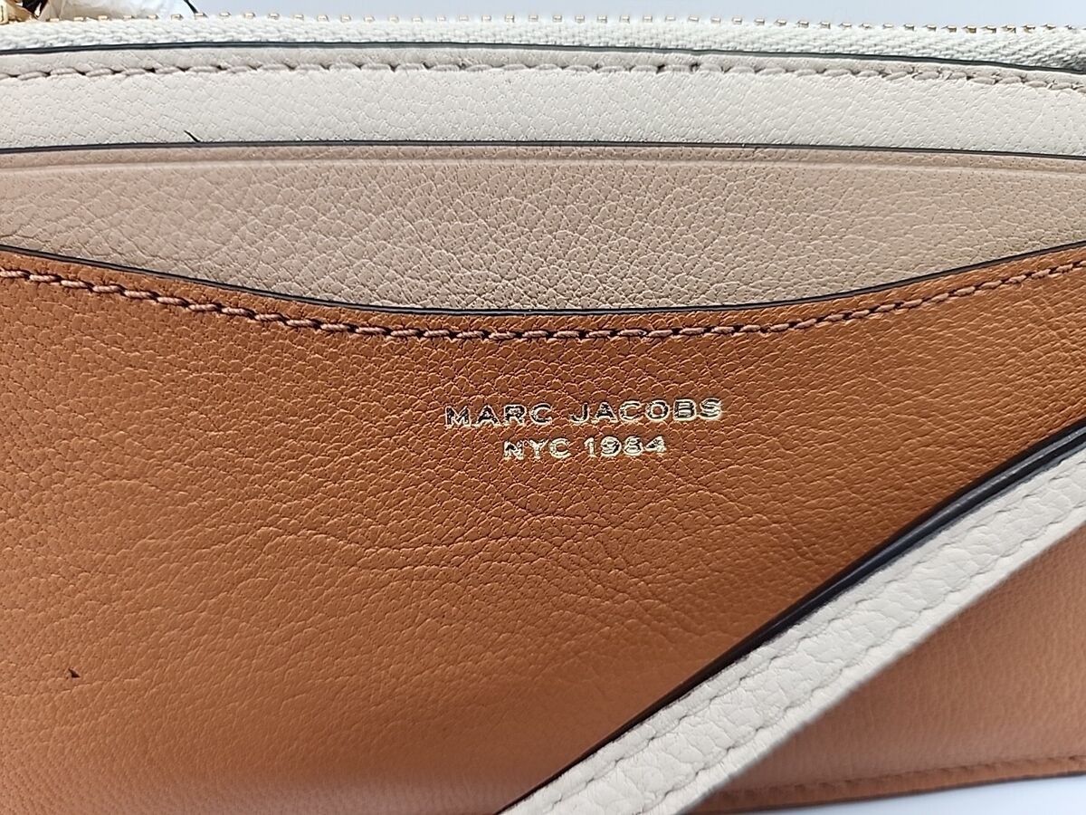 MARC JACOBS|THE SLIM 84 COLORBLOCK ZIP AROUND WALLET NEW Marc Jacobs The Slim 84 Colorblock Top Zip Wristlet Card