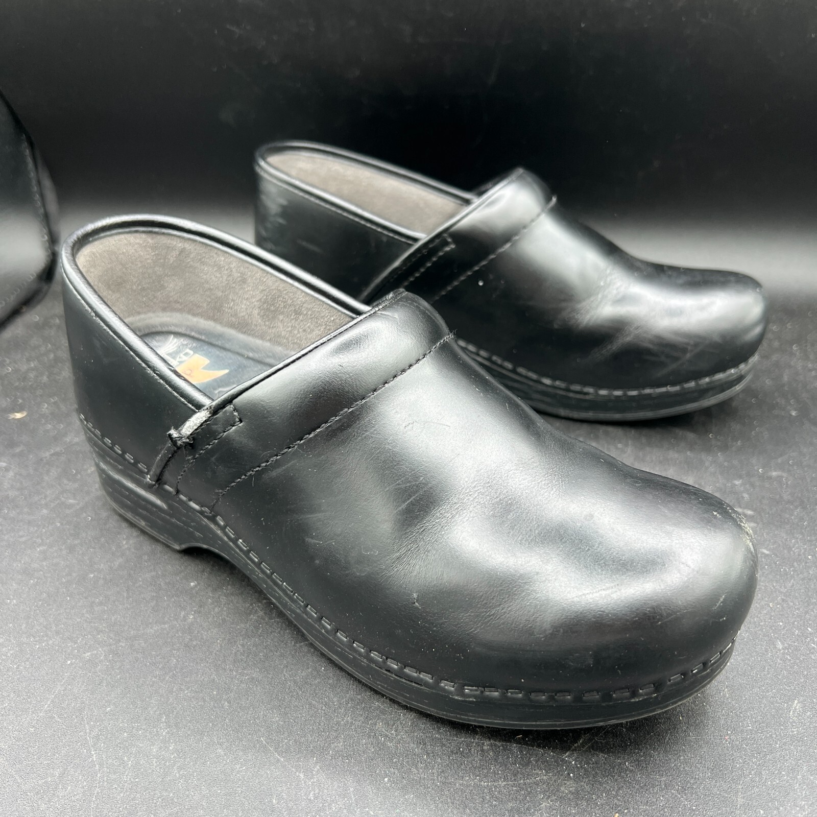 Dansko Shoes Women's Heel Clogs Black Leather  Size 40  (US Size 9.5-10)  [23]