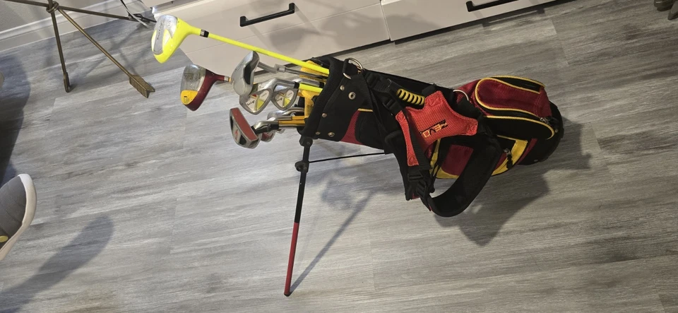 Tour Logic, Zevo & Walter Hagen Junior Golf Set (9 Clubs)+Zevo Stand Bag –Youth - Image 2 of 4