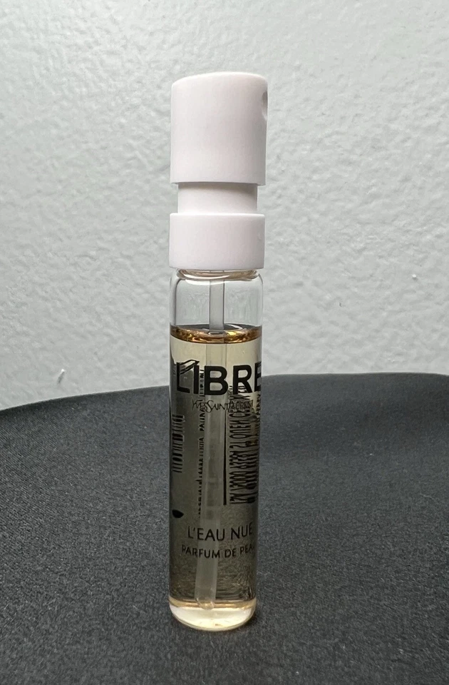 Yves Saint Laurent YSL L’eau Nue Parfum de Peau Spray Muestra Vial 2 ml/0,06 oz Foto 4 de 4