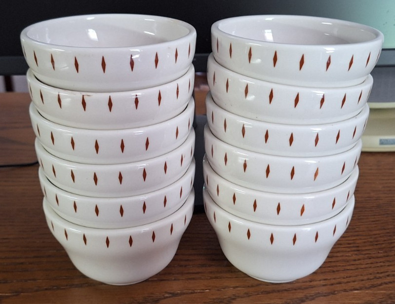 Lot of 12 - Vintage NOS Homer Laughlin Restaurant Ware Bowls - Seconds