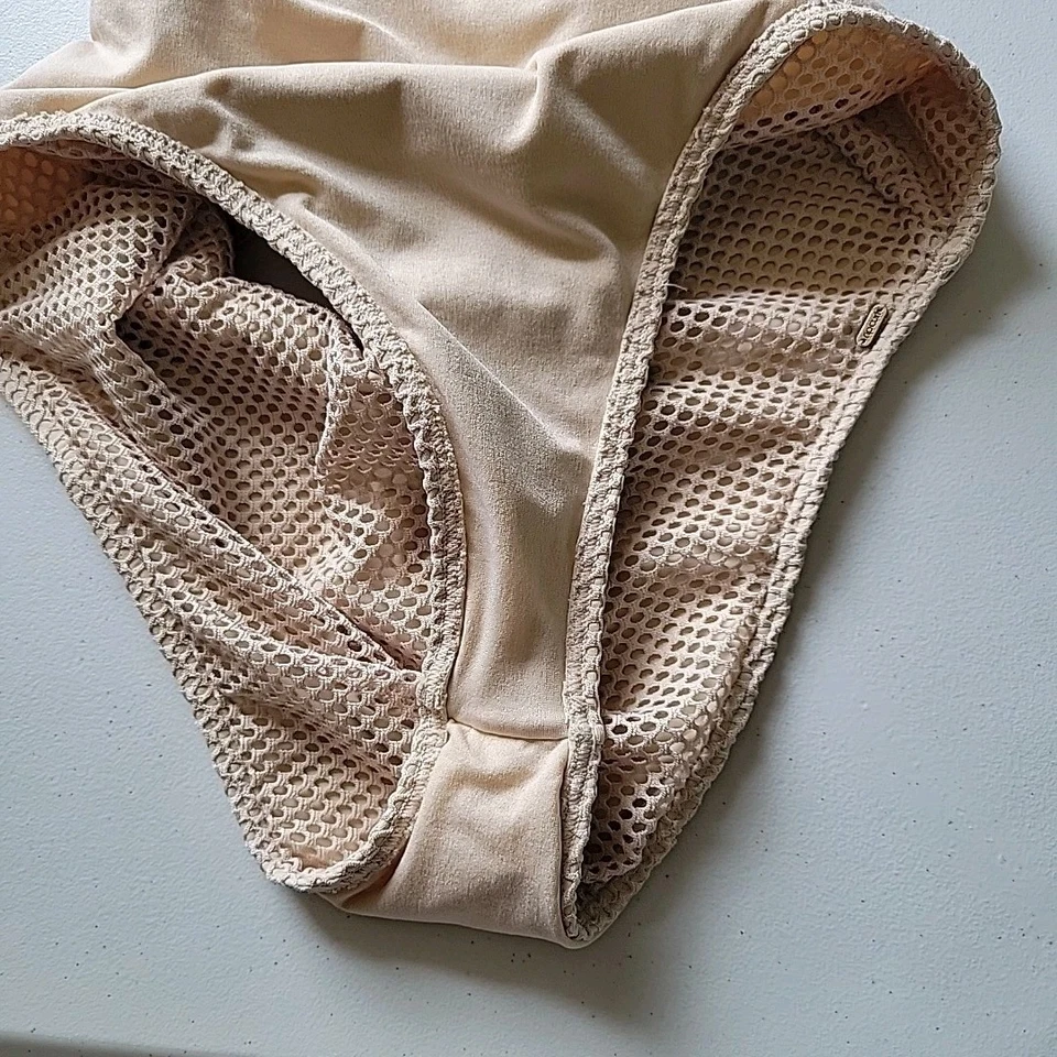 Traje de baño Rip Curl Joyride de malla con flecos de una pieza grande beige Boho Festival Foto 4 de 4