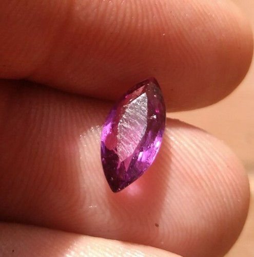 1.94Cts Umbalite Garnet from Tanzania! Striking Mix of Maroon Purple and Magenta - Picture 6 of 12