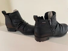Women's Clarks Aspra Walk Black Waterproof Ankle Boots 7 1/2 Wide Zippered