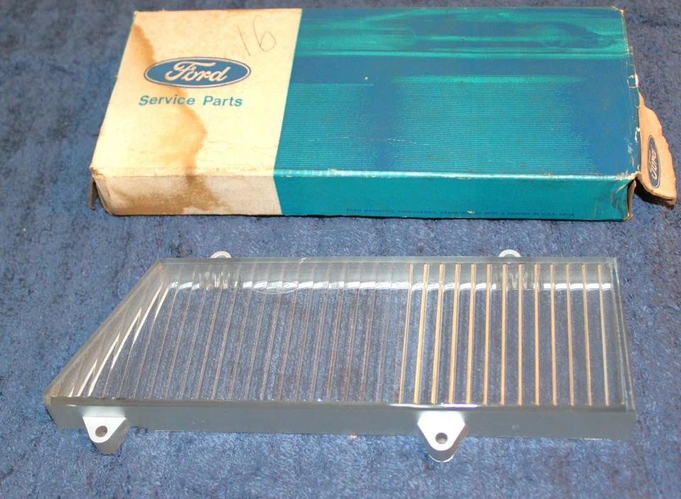 1973 1974 Mercury Marquis Brougham NOS RH FRONT FENDER SIDE MARKER LAMP LENS - Image 3 of 4
